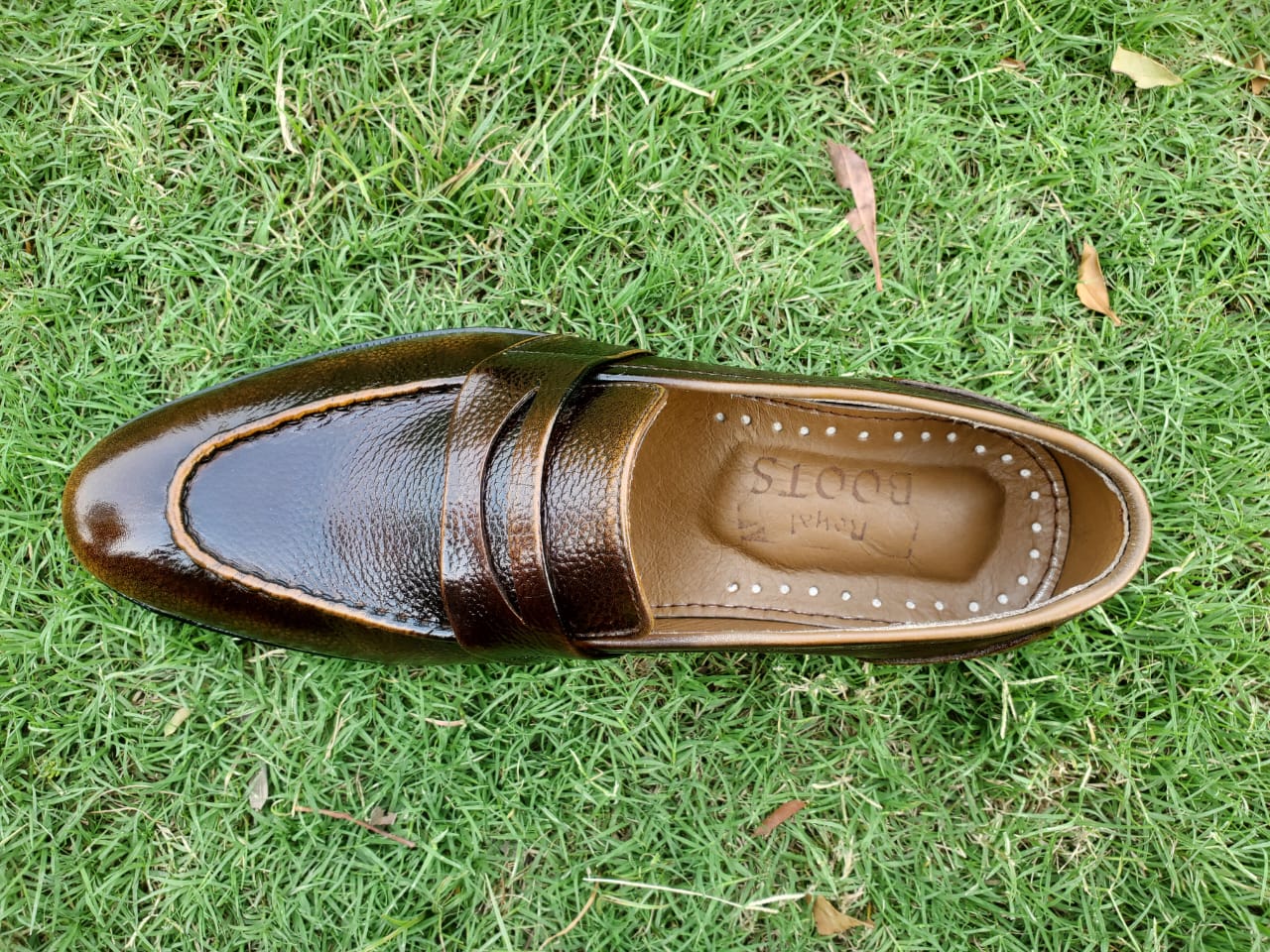 Loafers versatile Brown