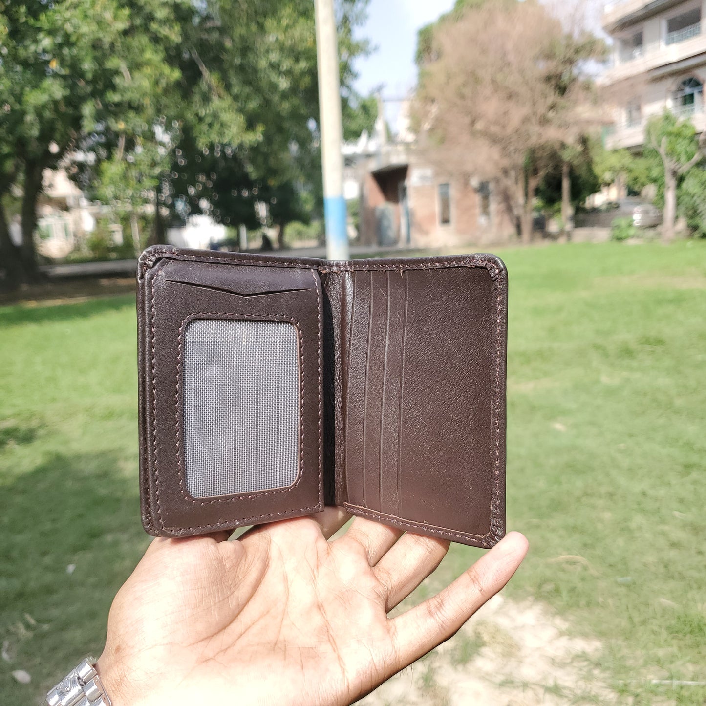 D-shape Brown