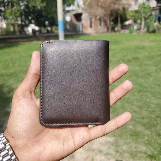 D-shape Brown